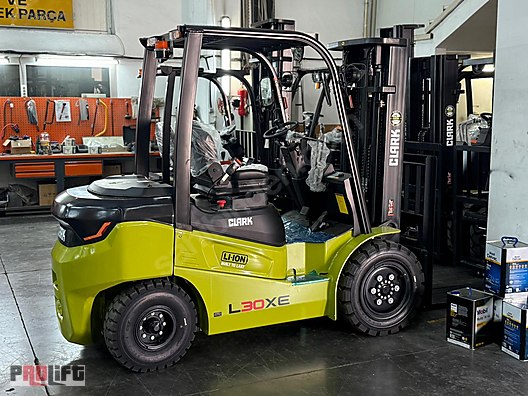 Clark 3 ton Lityum Akülü Forklift 3 ton forklift