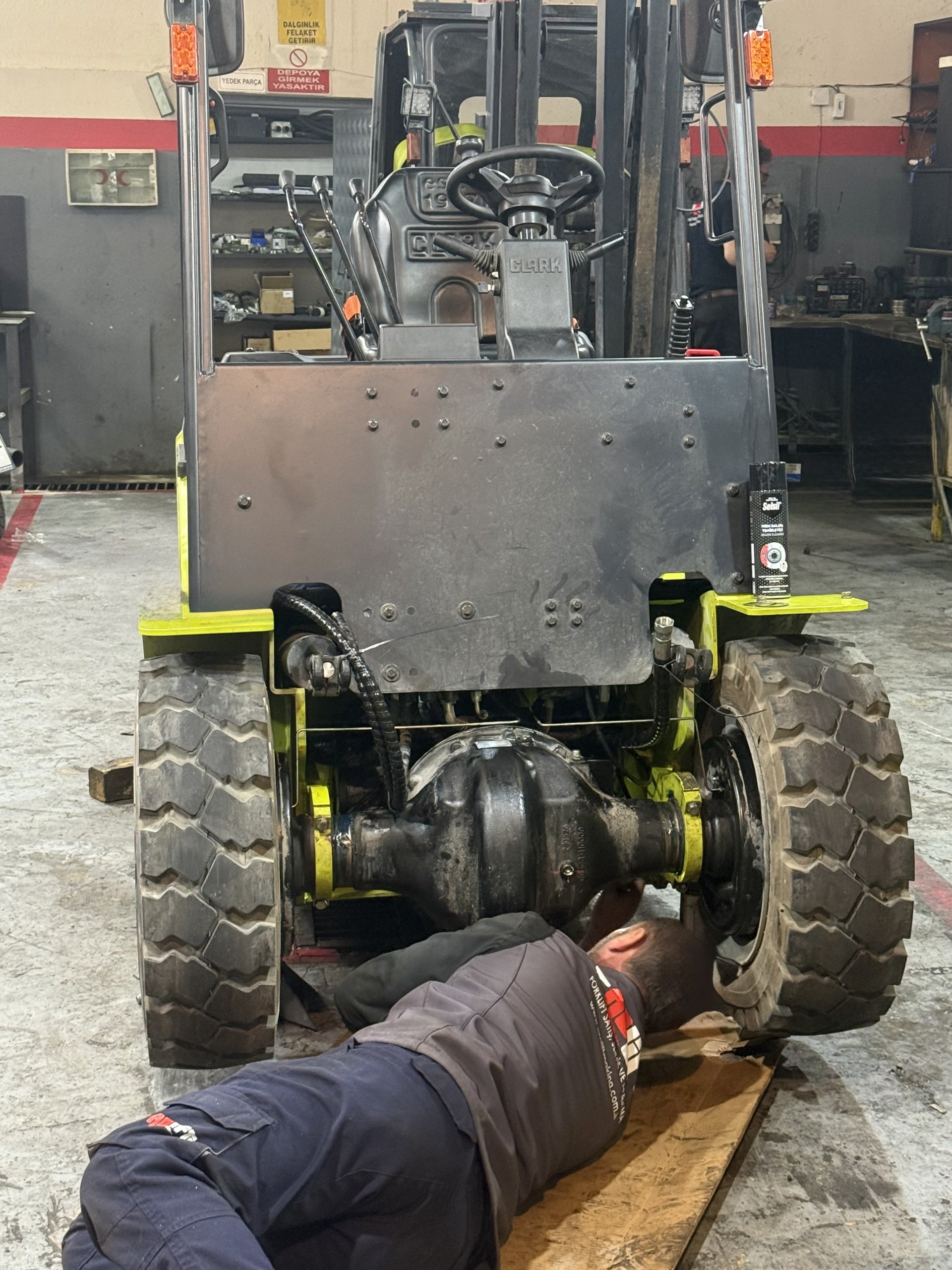 Forklift Servisi Nasıl Yapılır? Periyodik Bakımın Önemi